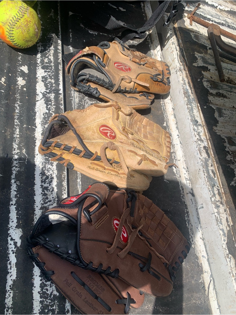 Baseball gloves